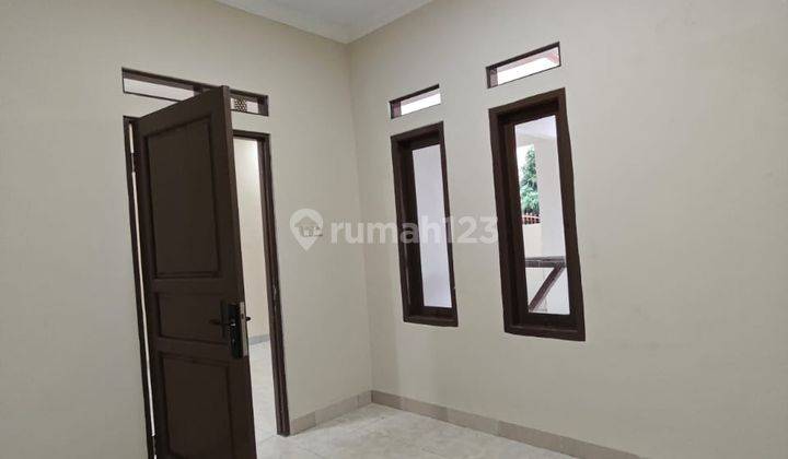 Dijual Rumah di Taman Harapan Baru Bekasi 2