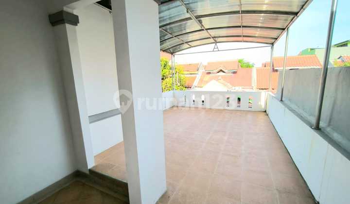 For Sale Ready-to-Occupy House Metland Cakung East Jakarta 2