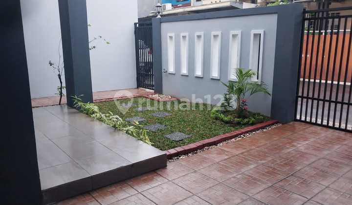 Dijual cepat rumah di tytyan kencana nempel Summarecon Bekasi  2