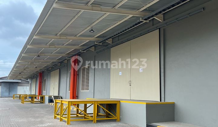New warehouse for rent, ready for use in Harapan Jaya, Bekasi.