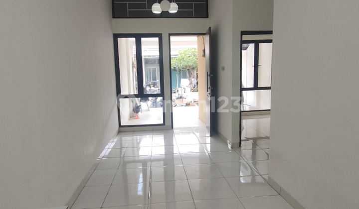 Quick Sale Minimalist House in Bekasi 2