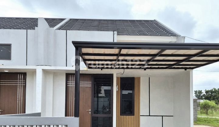 Rumah Bebas Banjir 10 Menit ke Jakarta Timur dan Utara,5 Menit ke Harapan Indah Rumah Bebas Banjir 10 Menit ke Jakarta Timur dan Utara,5 Menit ke Harapan Indah