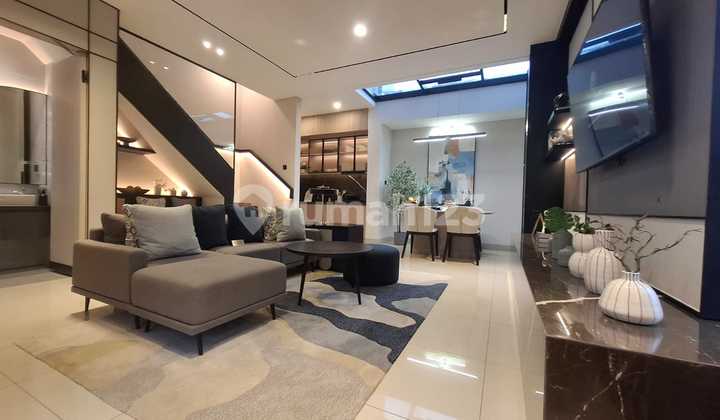 House for Sale in East Jakarta, Adjacent to Harapan Indah 2