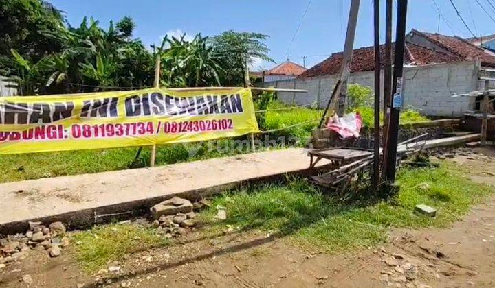 Disewakan Tanah di Pinggir Jalan Utama. Berada di Seberang Lapangan Sepak Bola Yang Akan Dibangun Toko Dan Bangunan Pelayanan Publik, Pasar Ciawitali, Ciamis SHM 700 m² 2