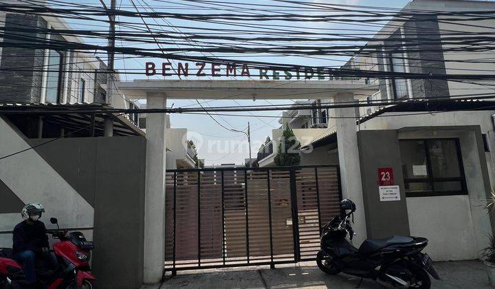 Rumah Mewah Benzema Residence Eropa Modern Klasik di Poltangan Jakarta Selatan 2