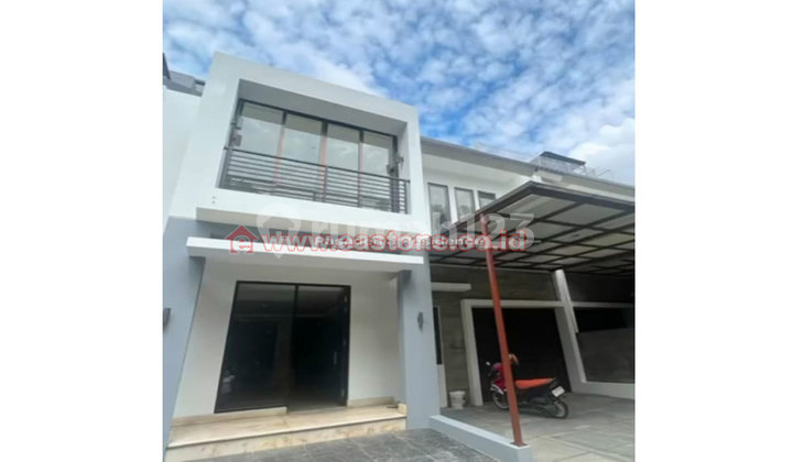 DIJUAL RUMAH DAERAH PULOMAS, KAYU PUTIH SIAP HUNI (KG005051)