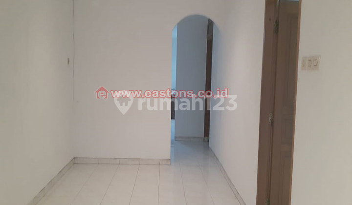 DISEWAKAN RUMAH MURAH DAERAH KELAPA GADING (KG005003) 2