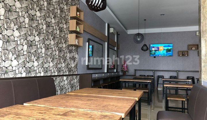 Dijual Rumah Cafe Lokasi Strategis Burangrang 1
