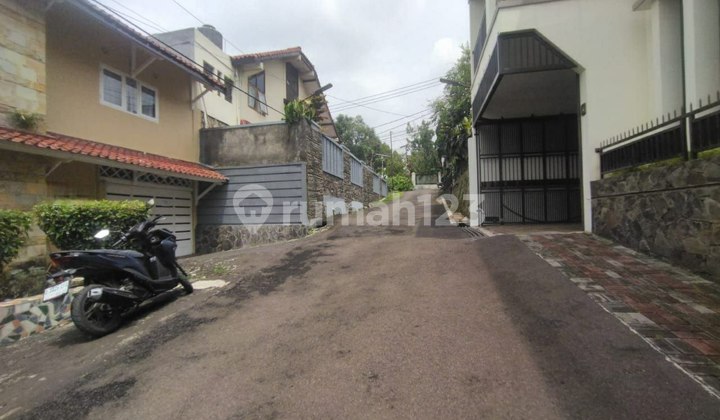 For Sale, Well-Maintained Affordable House Ready to Occupy in Cigadung 2