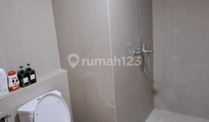 kamar mandi apartment embarcadero 1 br furnished
