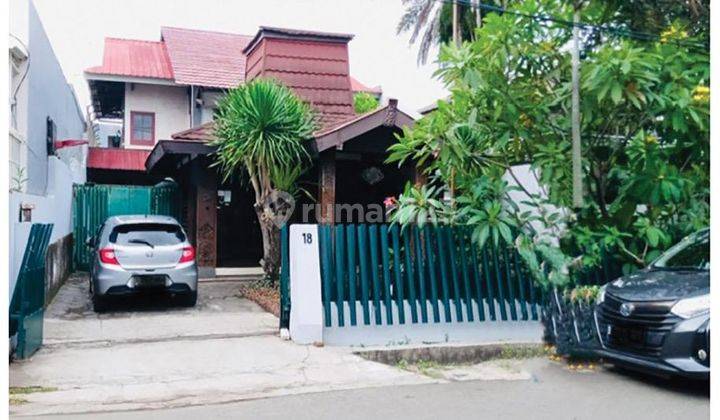 Rumah 2 Lt SHM Sangat Strategis Hanya 160 M Dari Jl. Panjang, Kebon Jeruk 14 M Nego  2