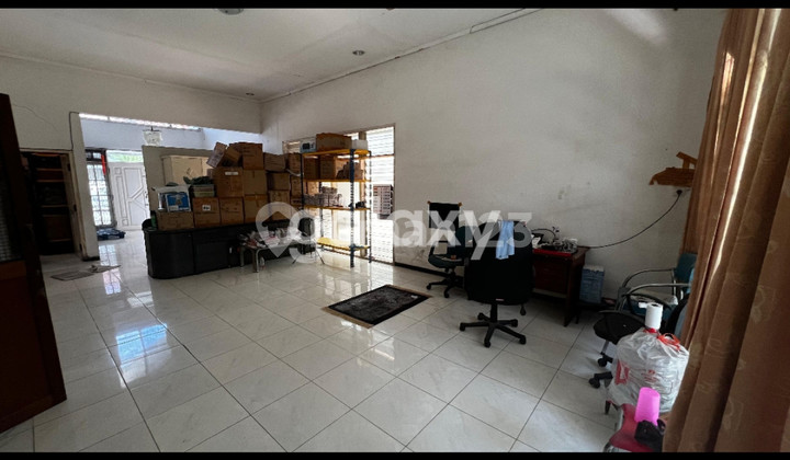 Ready-to-occupy house in Dharmahusada. Ready-to-occupy house in Dharmahusada.