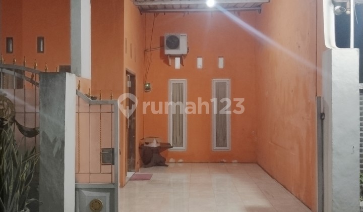 Shm House in Temple Village, Krian, Jl. Raya Wadang, Tempel, Krian, Sidoarjo, East Java, Indonesia, 61262, Krian