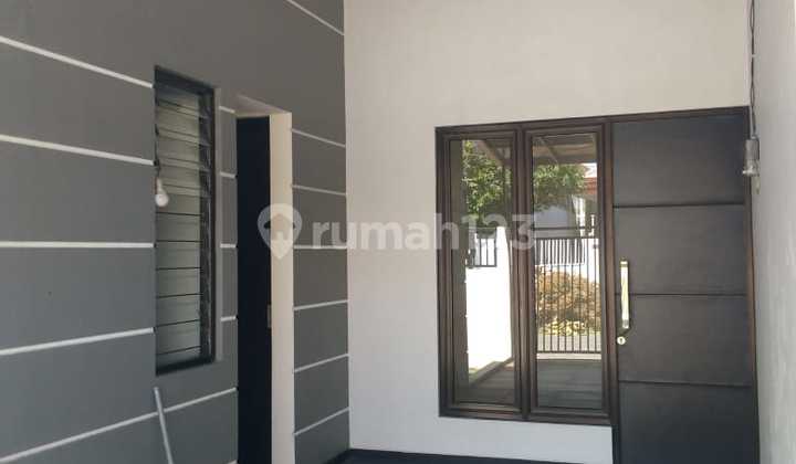 Rumah BARU Gresss di Kutisari, kecamatan Siwalankerto, Surabaya. Siap huni
