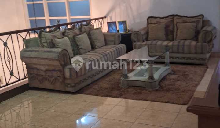 Rumah 2 Lantai Nyaman Dekat Akses Tol