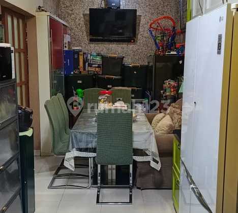 Comfortable Residence in a Cluster Near Schools in Cibubur 2