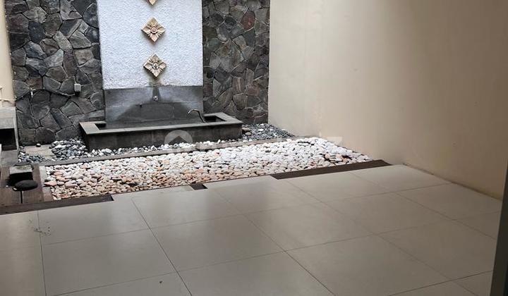 Disewakan Hunian 2 Lantai Dengan Suasana Asri Disewakan Hunian 2 Lantai Dengan Suasana Asri