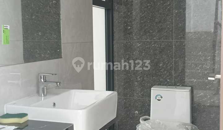 Luxury House Near Toll Access Ready to Occupied Tourism City