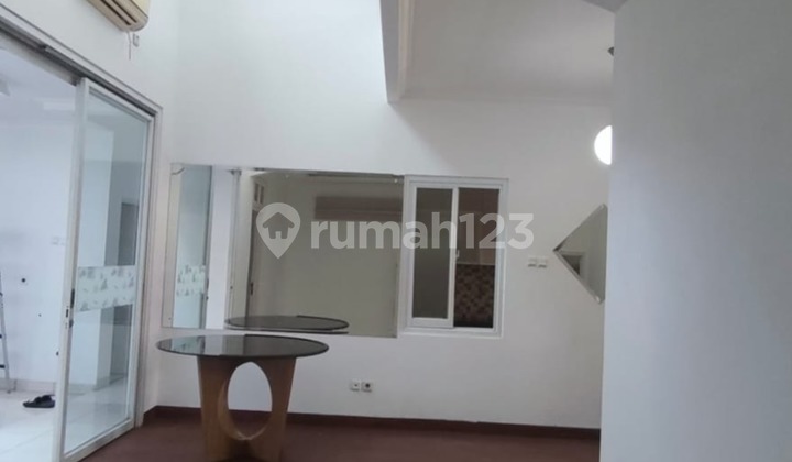 Comfortable Residence in a Strategic Location Near Schools and Highway Access