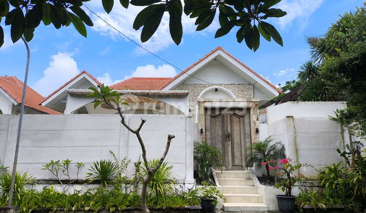 Dijual Villa 200M2 Full Furnished dan Siap Huni di Ungasan Dijual Villa 200M2 Full Furnished dan Siap Huni di Ungasan