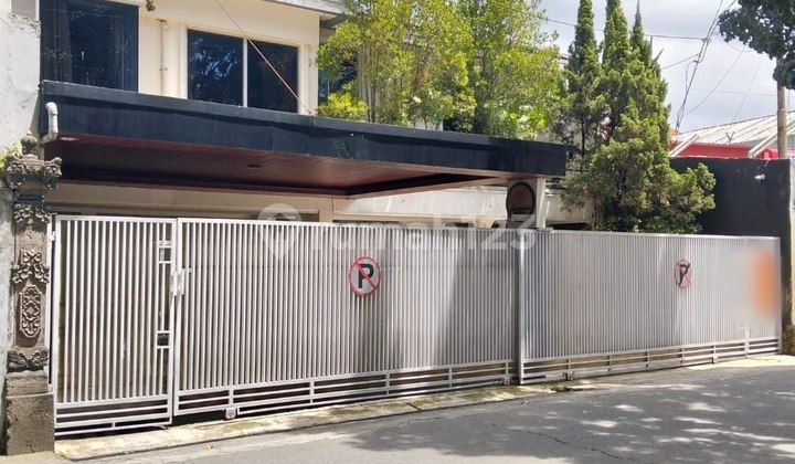 Rumah Siap Huni di Mainroad Area Cikutra Ada Kolam Renang