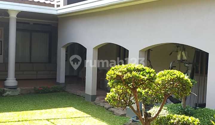 Rumah Bagus Strategis Siap Huni  HS Sayap Riau, Bandung 2