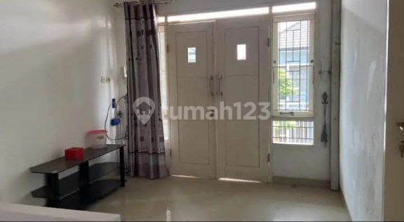 Rumah Modern 5KT di Margahayu Raya, Halaman Luas Dekat Tol 2