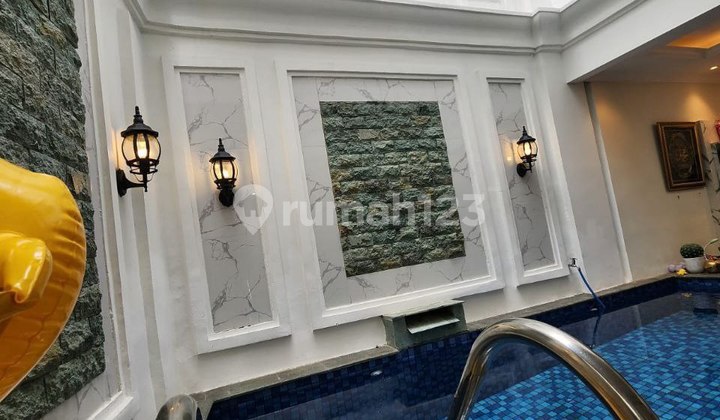 Rumah Mewah 3 Lt di Mainroad Antapani, Indoor Pool, Jual Cepat 2
