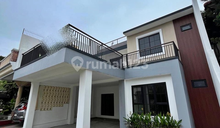 Rumah 3 Lantai Luas dan Nyaman Lokasi Idaman Kota Wisata Cibubur 1