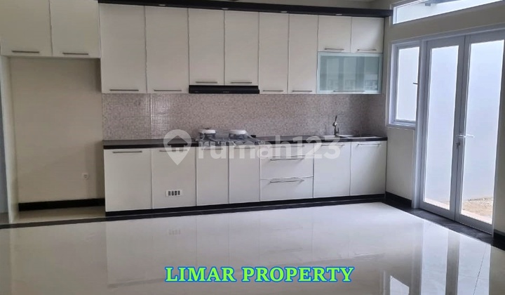 Comfortable Well-Maintained Rental House in Favorite Cluster, Cibubur Tourism City 2