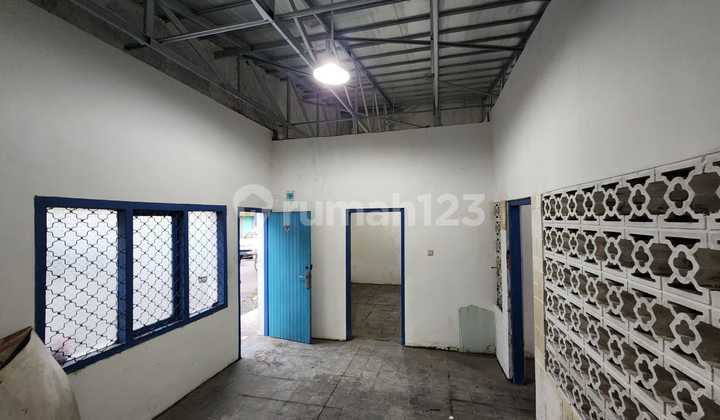 Sewa Rumah Pusat Kota Jl Saritem bisa Utk Usaha dan Tempat Tinggal. Dkt Paskal dan Jl Kelenteng Sewa Rumah Pusat Kota Jl Saritem bisa Utk Usaha dan Tempat Tinggal. Dkt Paskal dan Jl Kelenteng