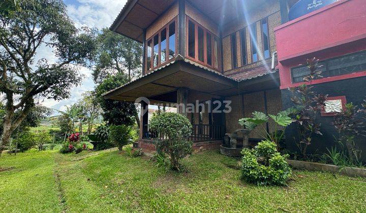 Villa Di Puncak Dengan View Gunung Sawah Dan Taman Bunga. Vila 2830.0 m² SHM 1