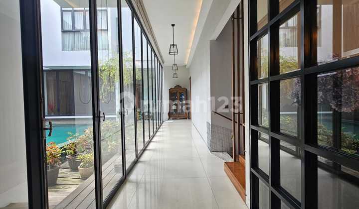 For Sale Tropical Modern Glass House in Radio Dalam, Inside a Complex with a Strategic Location and Access to Main Road, Good SHM House 2