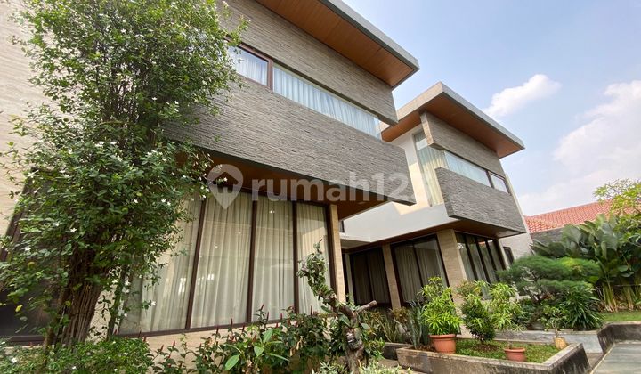 Fast Sale Rumah Modern 3 Lantai Furnished di Ampera Dalam Town House Siap Huni dengan Harga Terjangkau di Lingkungan yang Nyaman dan Strategis. Rumah SHM Rumah 2