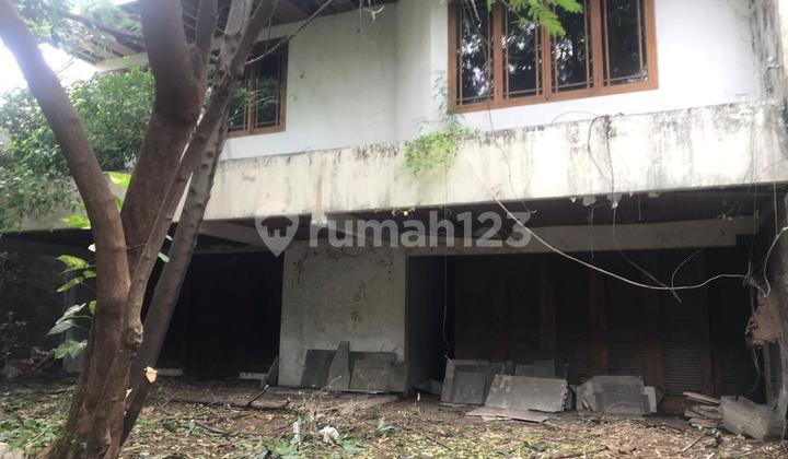Dijual Rumah Hitung Tanah Lokasi Strategis di Kebayoran Baru