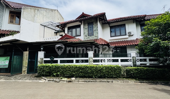 Dijual Rumah Asri, Rapih dan Cantik 2 Lantai Siap Huni di Puri Cinere. SHM Rumah