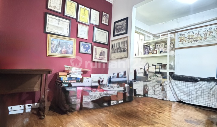 Dijual Rumah Asri dan Homie 2 Lantai di Puri Cinere Rumah Butuh Minim Renovasi SHM