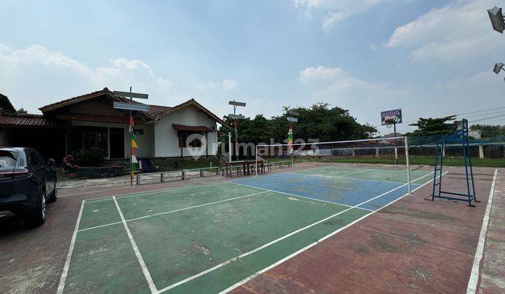 Dijual Tanah Dengan Bangunan Dan Lapangan Badminton Di Sawangan 1