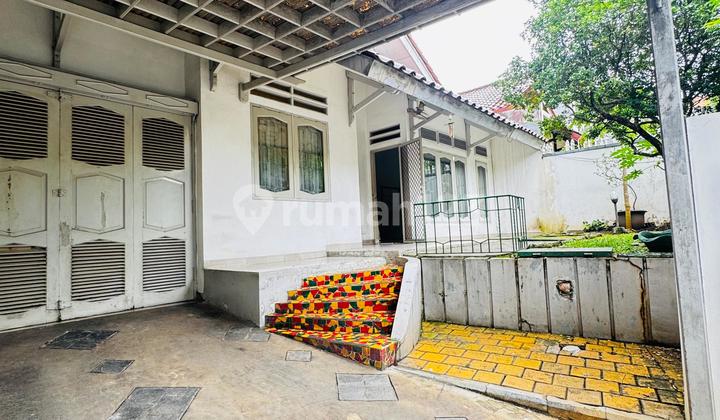 For Sale: 1-Story House with a Serene Environment in Villa Cinere Mas