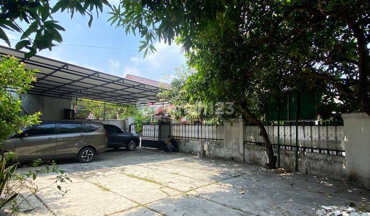 Dijual Rumah Hoek Di Otista Jakarta Timur Dengan Lokasi Yang Strategis Dan Lingkungan Yang Asri. 2