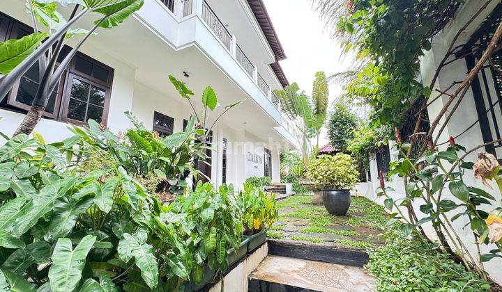 Dijual Rumah Dengan Taman Dan Lingkungan Yang Asri Dan Nyaman Di Puri Cinere Rumah Semi Furnished Bagus SHM - Sertifikat Hak Milik di Puri Cinere, Cinere 2