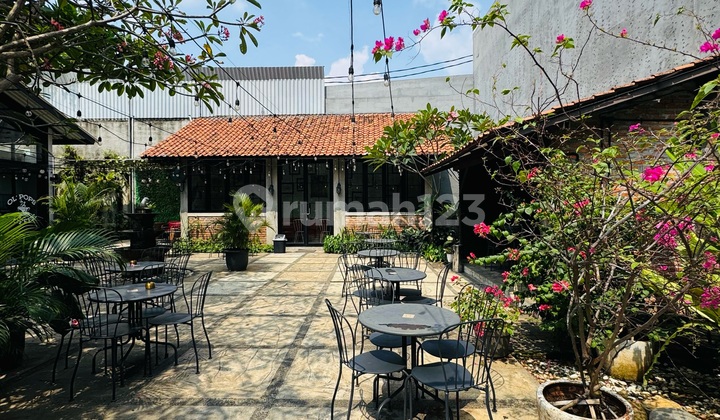 For Sale House and Commercial Land for Restaurant and Cafe by Veteran Main Road Bintaro Nice House 2