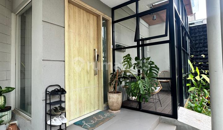 Beautiful House for Sale, Ready to Occupy in Lebak Bulus, South Jakarta 2