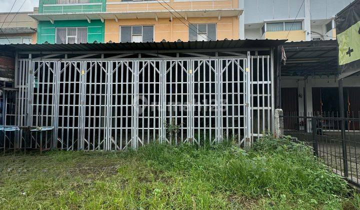 Disewakan Ruko Gandeng 3 Lantai Di Pinggir Jalan Meruyung Raya. Cocok Untuk Dijadikan Tempat Usaha Resto Cafe Dan Kantor Maupun Tempat Kursus. Ruko di Jl. Meruyung Raya, Limo, Kec. Limo, Kota Depok, Jawa Barat, Pancoran Mas Unfurnished SHM 212.0 m² 2