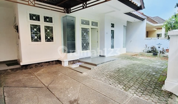 For Sale Lebak Bulus Secondary House Ready to Live, In a Favorite Complex Comfortable Location 24-Hour Security House with Good SHM Certificate 2