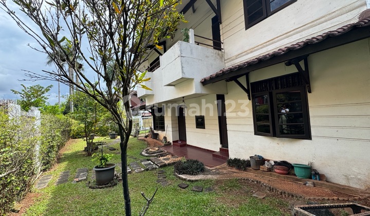 Rumah 2 Lantai Di Kompleks Terdepan Di Cinere. Selangkah Ke Cinere Mall Dan Rs.puri Cinere. Rumah 2