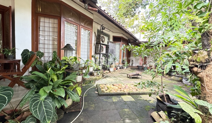 Dijual Rumah 2 Lantai di Mega Cinere. Belakang Living Plaza Informa Cinere Lokasi Strategis. Hanya 10 Menit ke Pintu Tol Brigif.