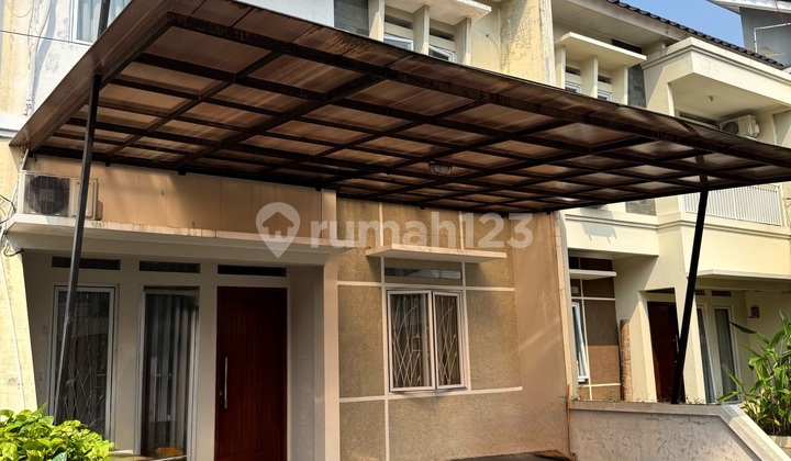 Dijual Rumah Minimalis 2 Lantai Di Dalam Town House Yang Asri Dan Nyaman Di Cinere Rumah SHM