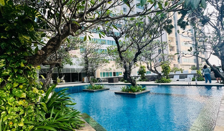 For Sale Darmawangsa Essence Apartment 2 Bedroom Fifth Floor. Homie And Green Environment With Jogging Track And Pool And Sports Club. Apartemen Semi Furnished 2 Kamar Tidur Essence Darmawangsa Apartemen Semi Furnished 2 Kamar Tidur Butuh Minim Renovasi E