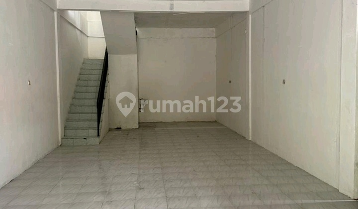 Strategic 2-Storey Shophouse Karah Agung Ketintang Surabaya 2